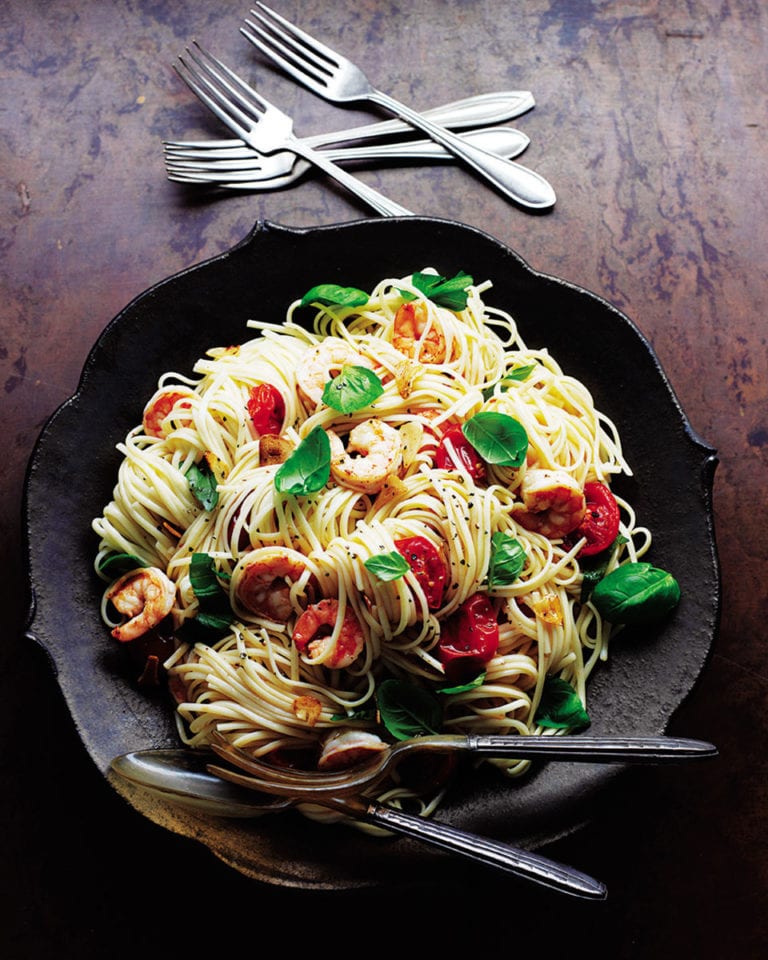 Linguine with roasted tomatoes, prawns, garlic and basil