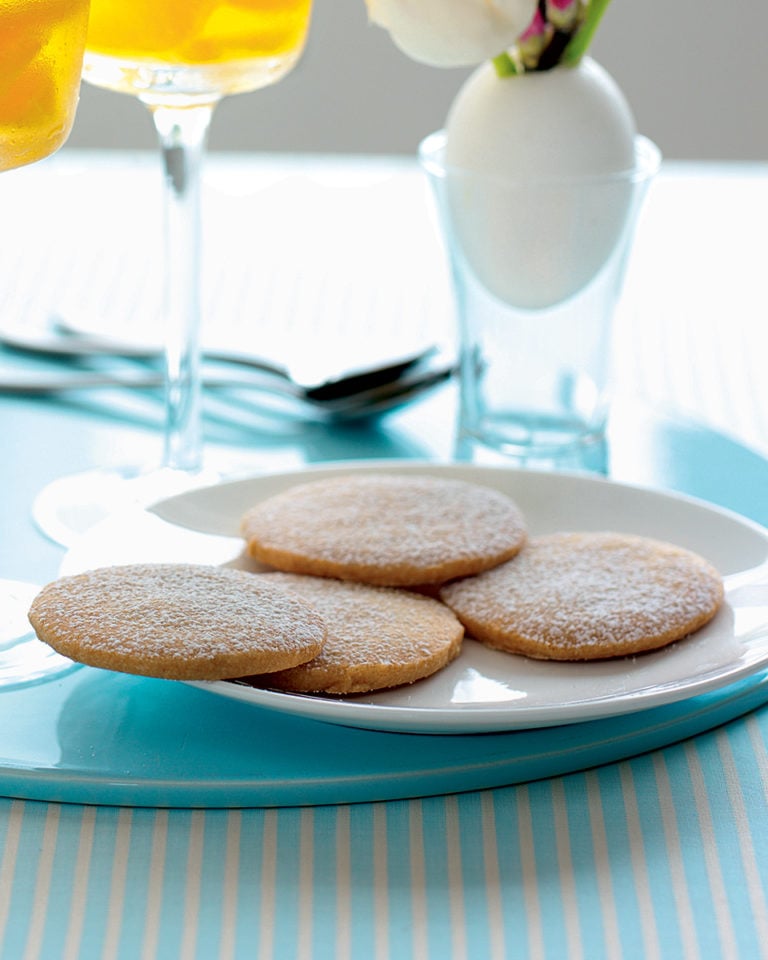 Ginger shortbread biscuits