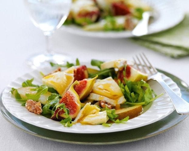 Fig, pear and goat’s cheese salad