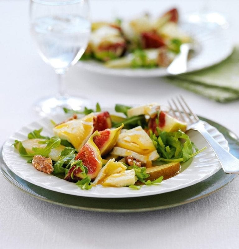 Fig, pear and goat’s cheese salad