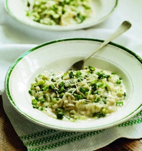 Lettuce risotto with spring onion, lemon and goat’s cheese