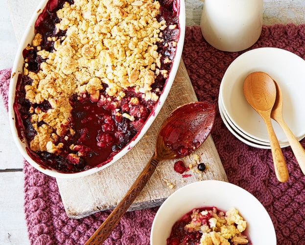 berry crumble