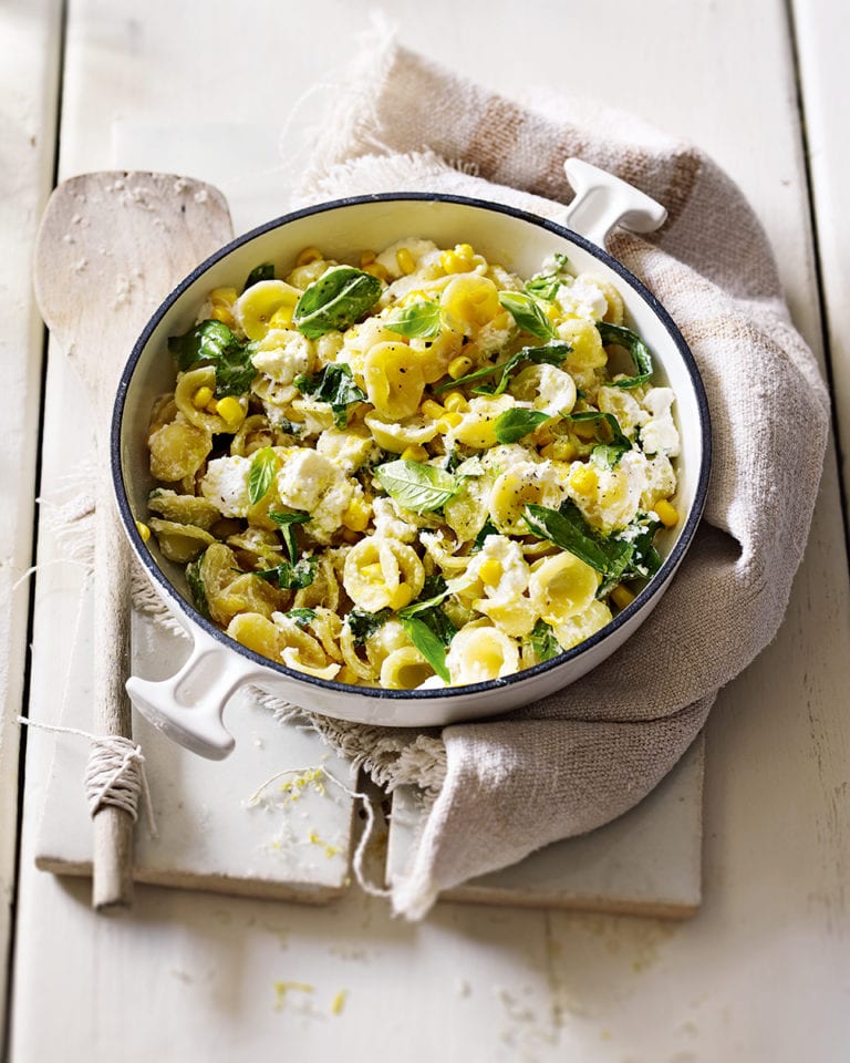 Pasta with sweetcorn, ricotta and basil
