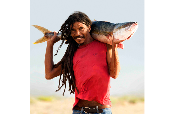 Bring-Home-the-Harvest---Ian-Thomas-(South-Africa)---Cheek-to-Cheek