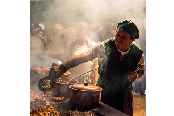 Food-for-Celebration--Mark-Benham-(UK)---Food-Stall,-Medieval-Festival