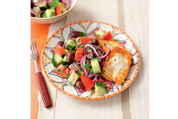 Greek-salad-with-mint-and-fried-halloumi