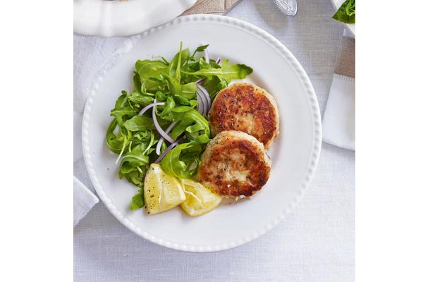 Smoked-salmon,-prawn-and-dill-fishcakes