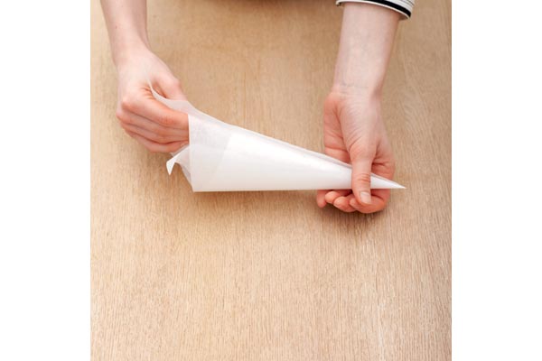 How-to-make-a-small-piping-bag-4