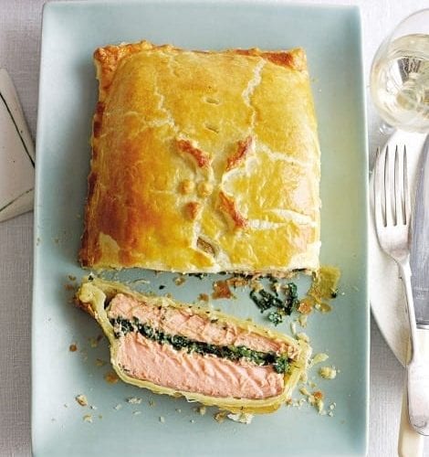 Salmon en croute image