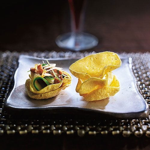 474779-1-eng-GB_tamarind-duck-on-mini-poppadums