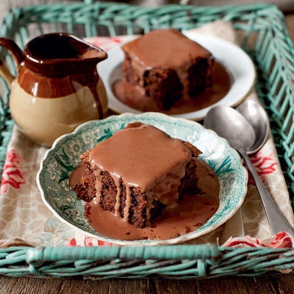 chocolate-cake-chocolate-custard