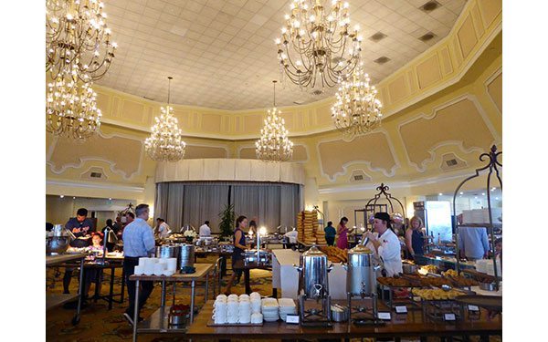 Hotel-del-Coronado-brunch