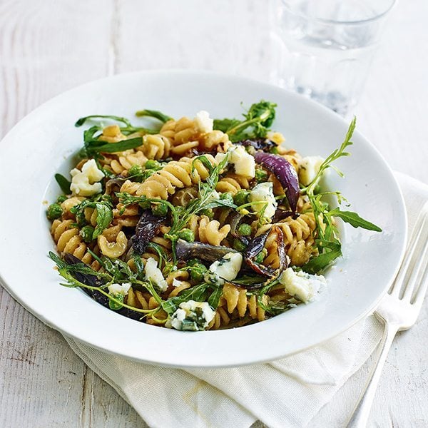 roasted-red-onion-walnut-and-blue-cheese-pasta
