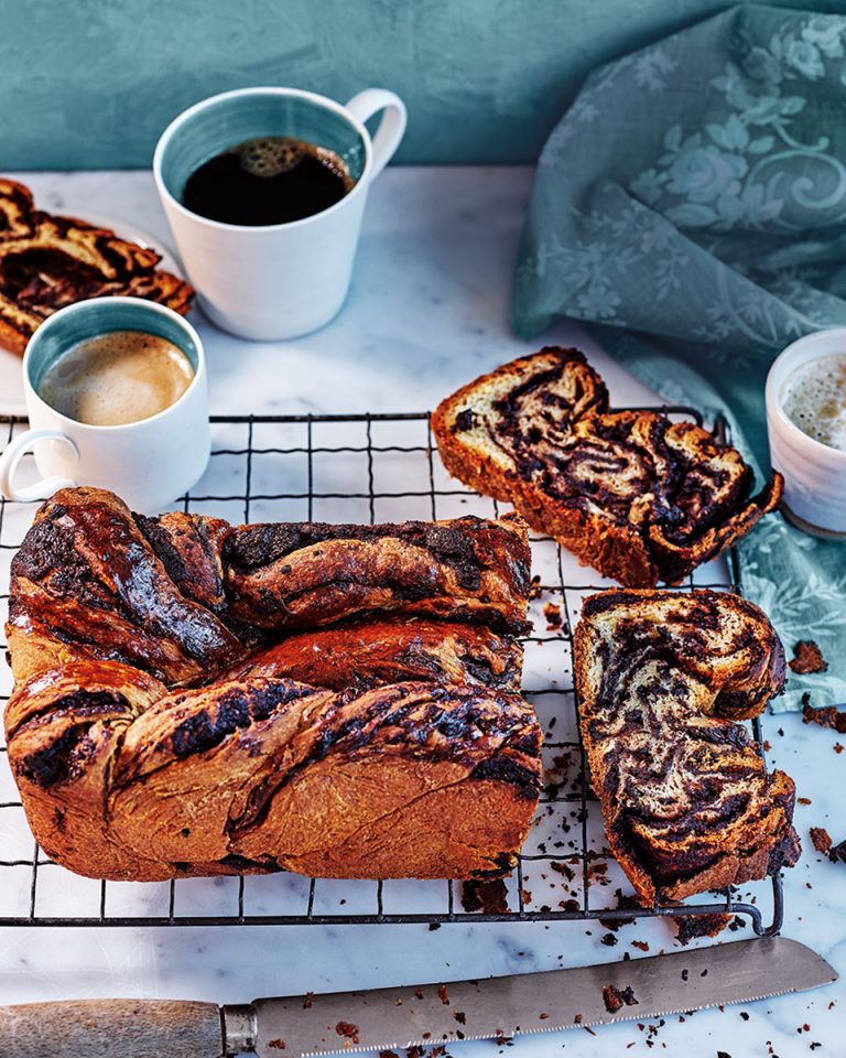 How to make chocolate babka delicious. magazine