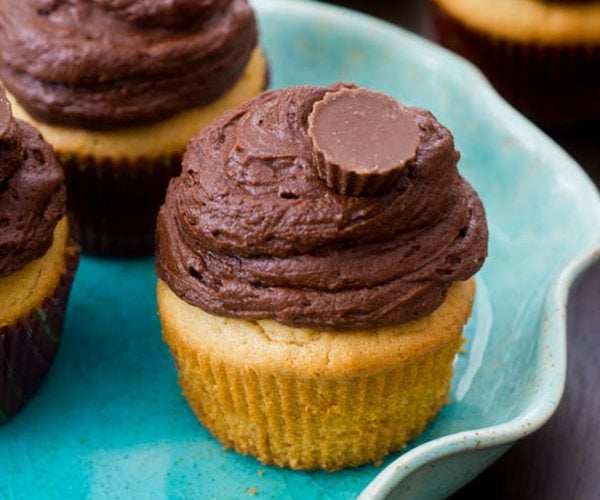 Peanut-Butter-Cupcakes-with-Dark-Chocolate-Frosting-7