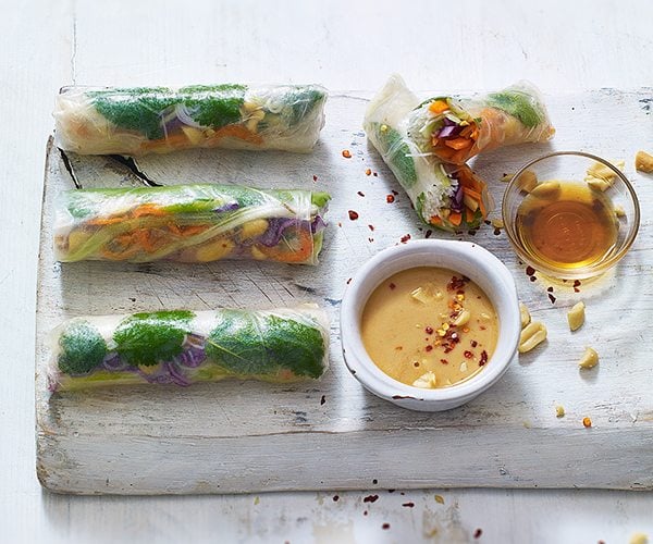 veg-summer-rolls-with-peanut-dipping-sauce