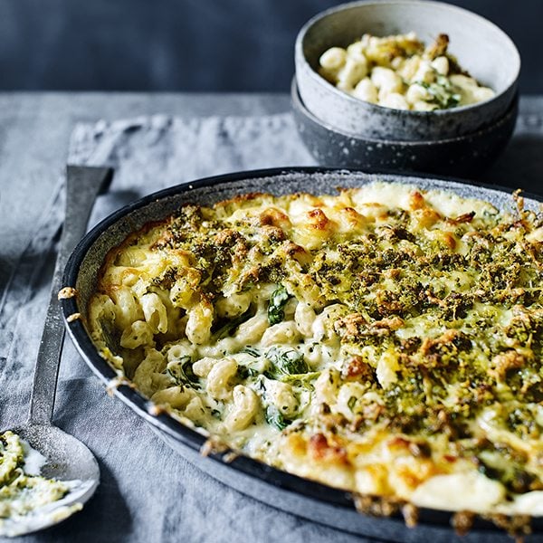 macaroni-cheese-with-spinach-and-pesto-pangratto