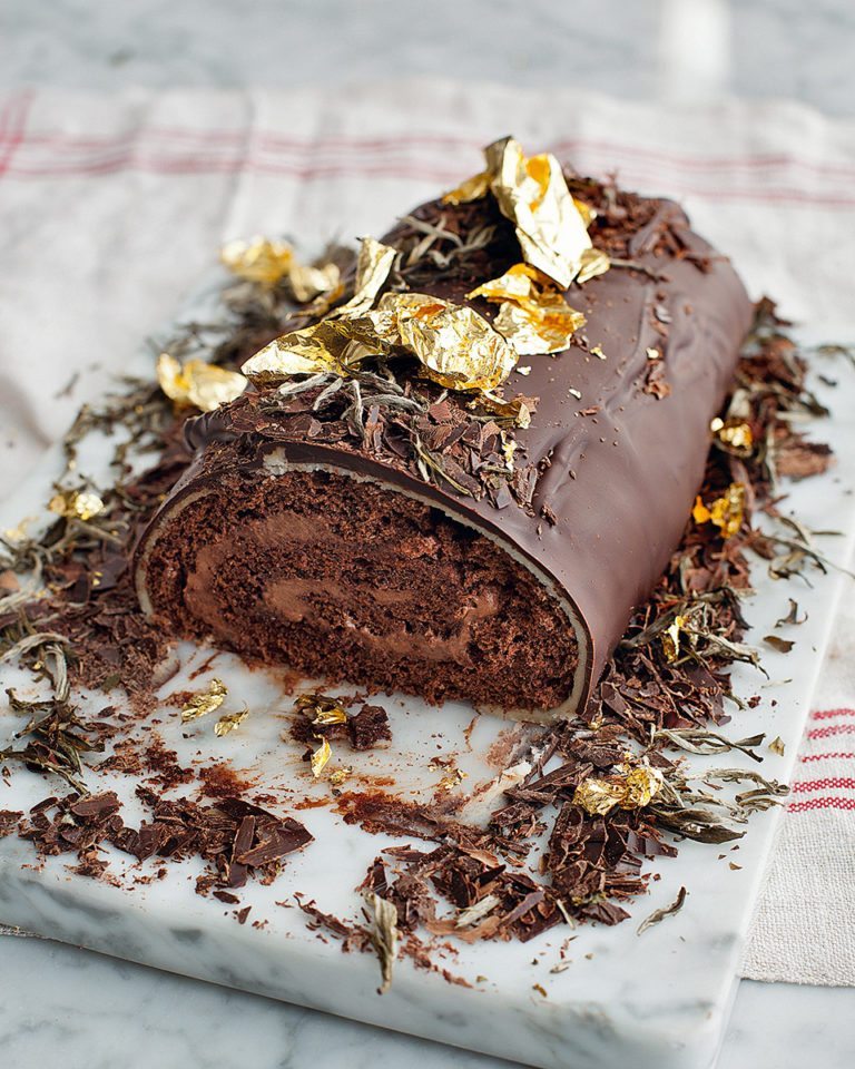Bûche de Noël (Yule log) delicious. magazine Bûche de Noël (Yule log) delicious. magazine