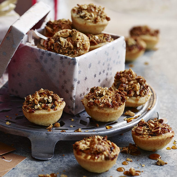 mini vegan mince pies