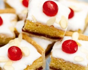 Iced bakewell tart tray bake – video