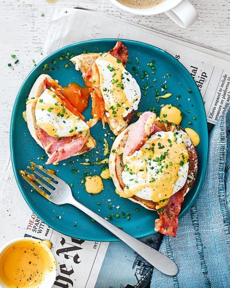 Eggs benedict – video