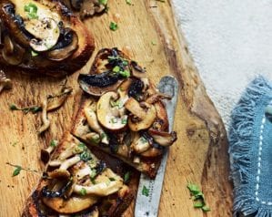 Garlic mushrooms on toast – video