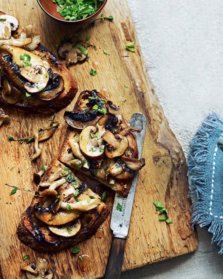 Garlic mushrooms on toast – video