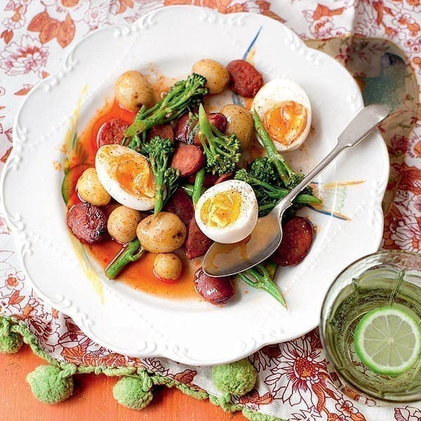 Pan-fried broccoli with chorizo, new potatoes and eggs