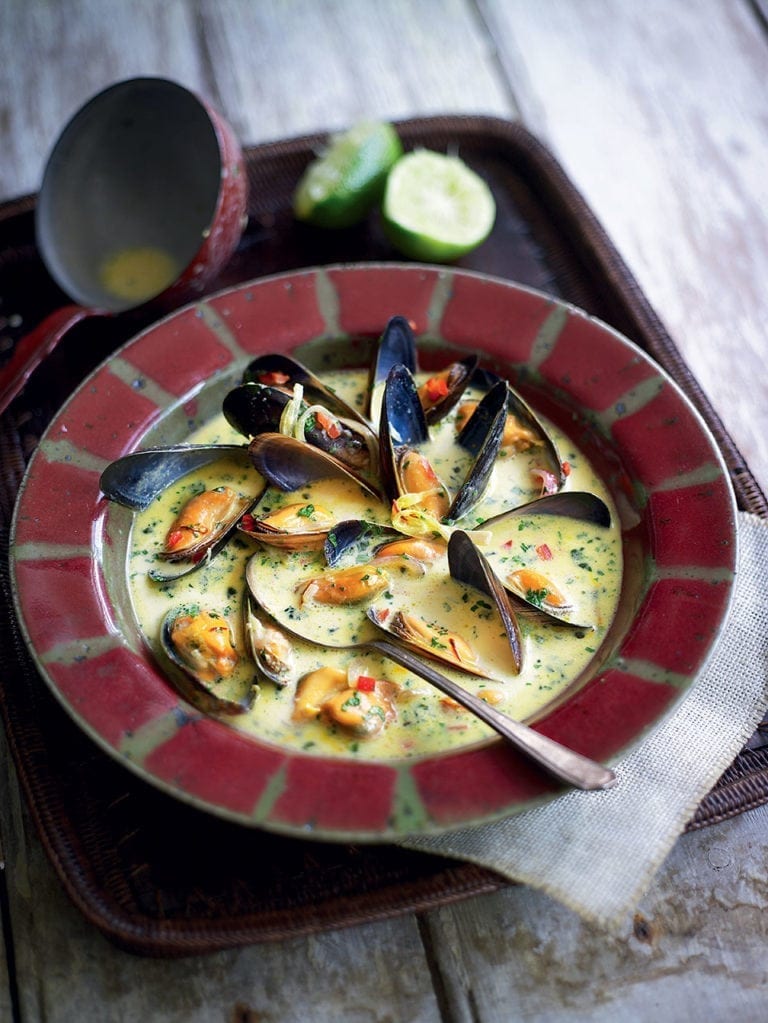 Spiced saffron and mussel soup