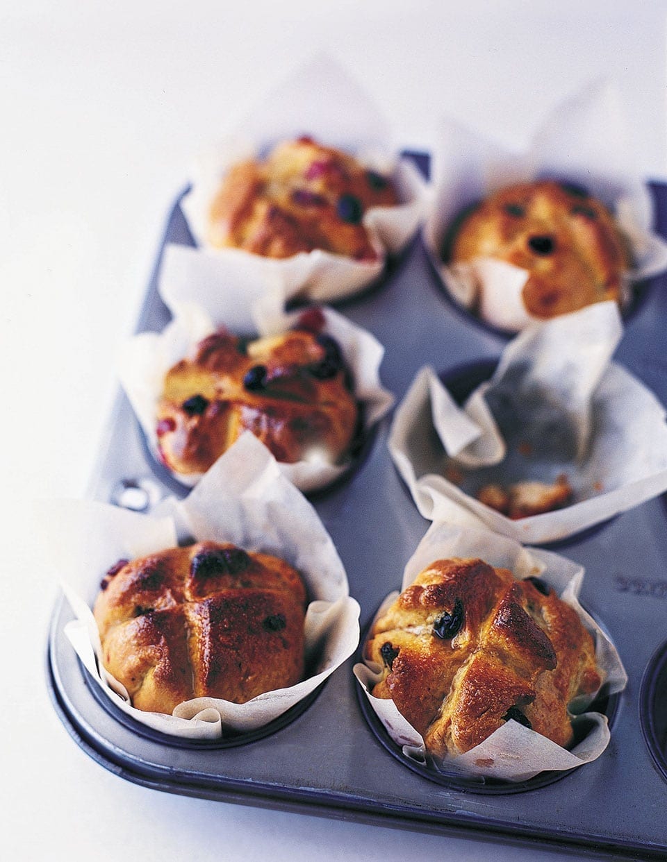 Sticky hot cross buns-image