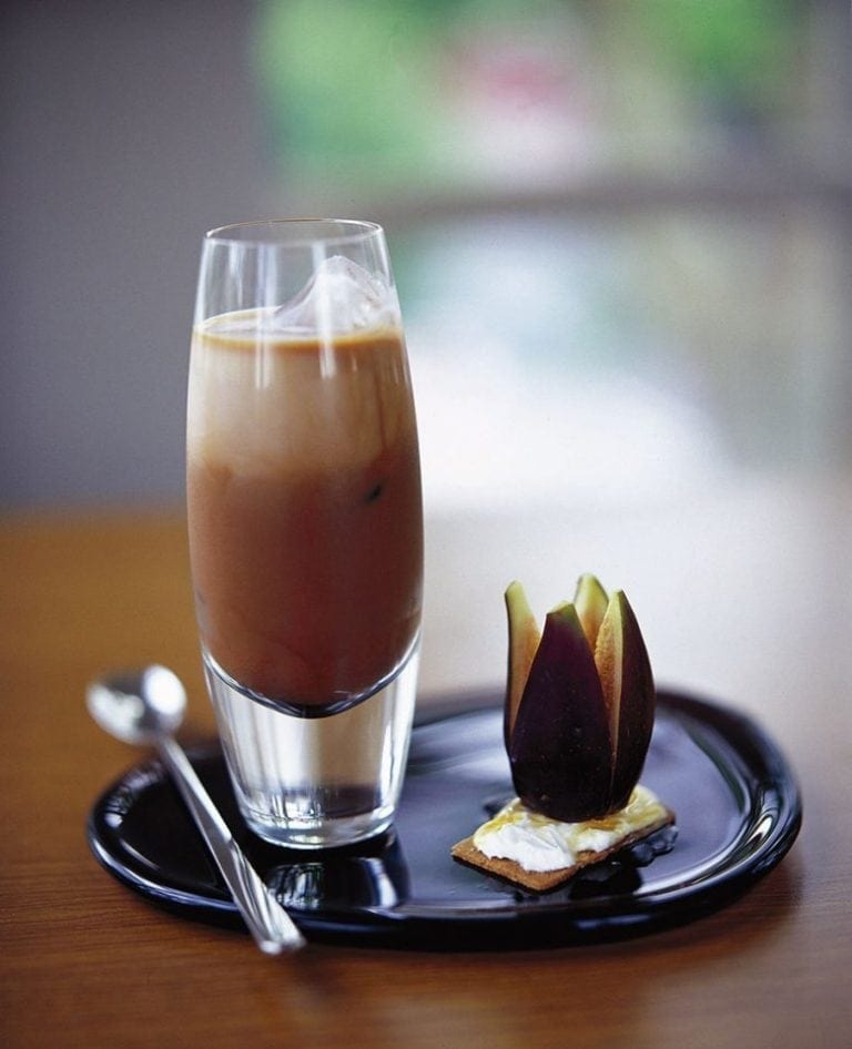 Iced mocha latte