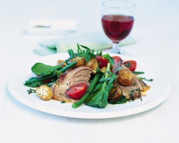 Warm roast lamb salad with cherry tomatoes and green beans