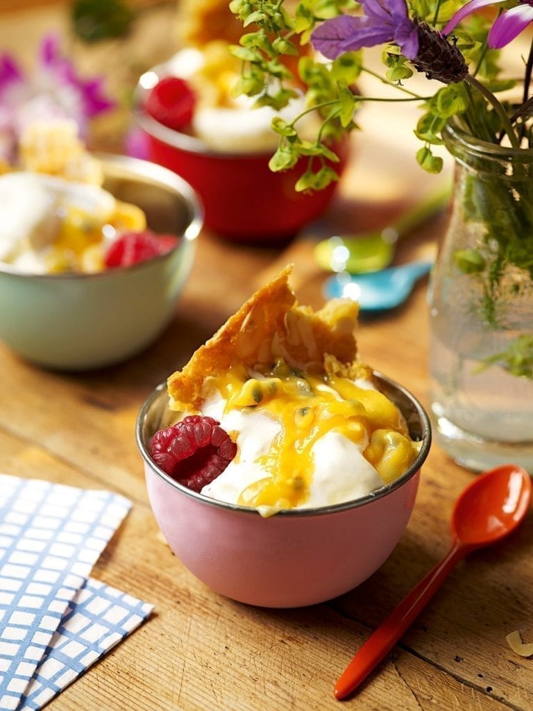 Frozen yogurt with lemon and passion fruit curd