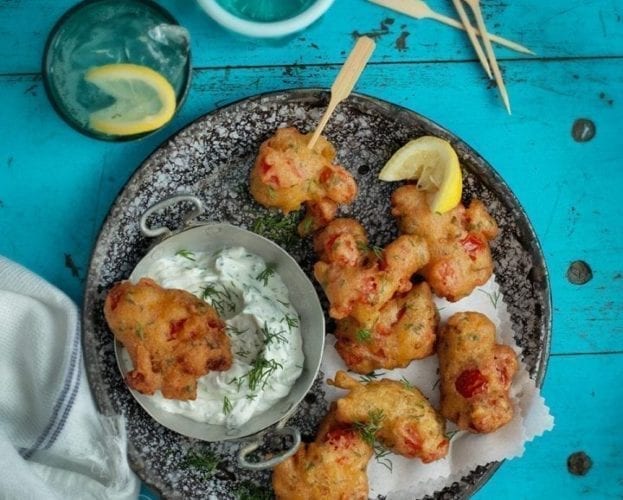 Santorini tomato fritters with yogurt dip