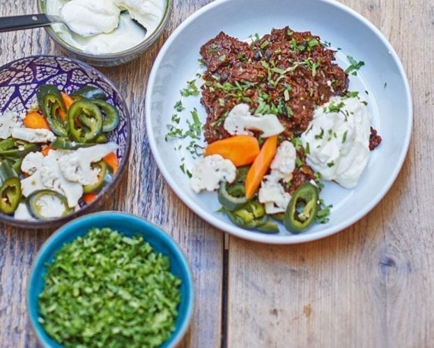 Drunken caterpillar chilli con carne