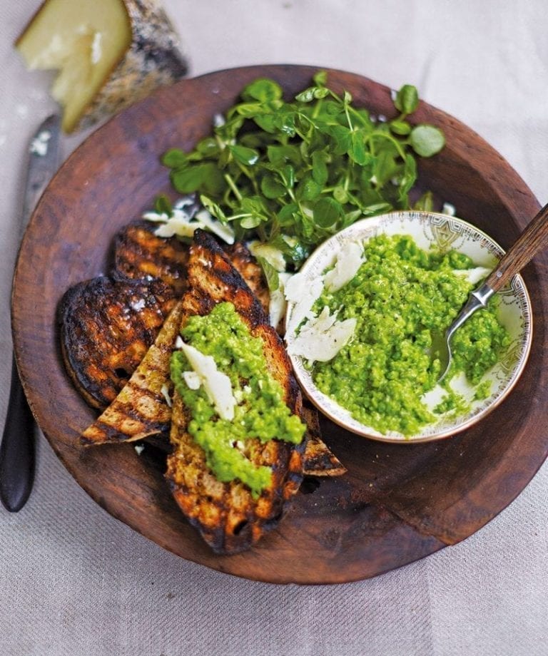 Crushed peas with mint