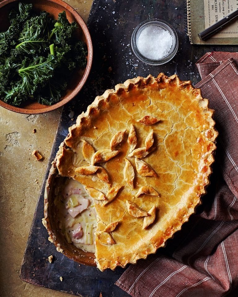 Chicken, smoked bacon and leek pie