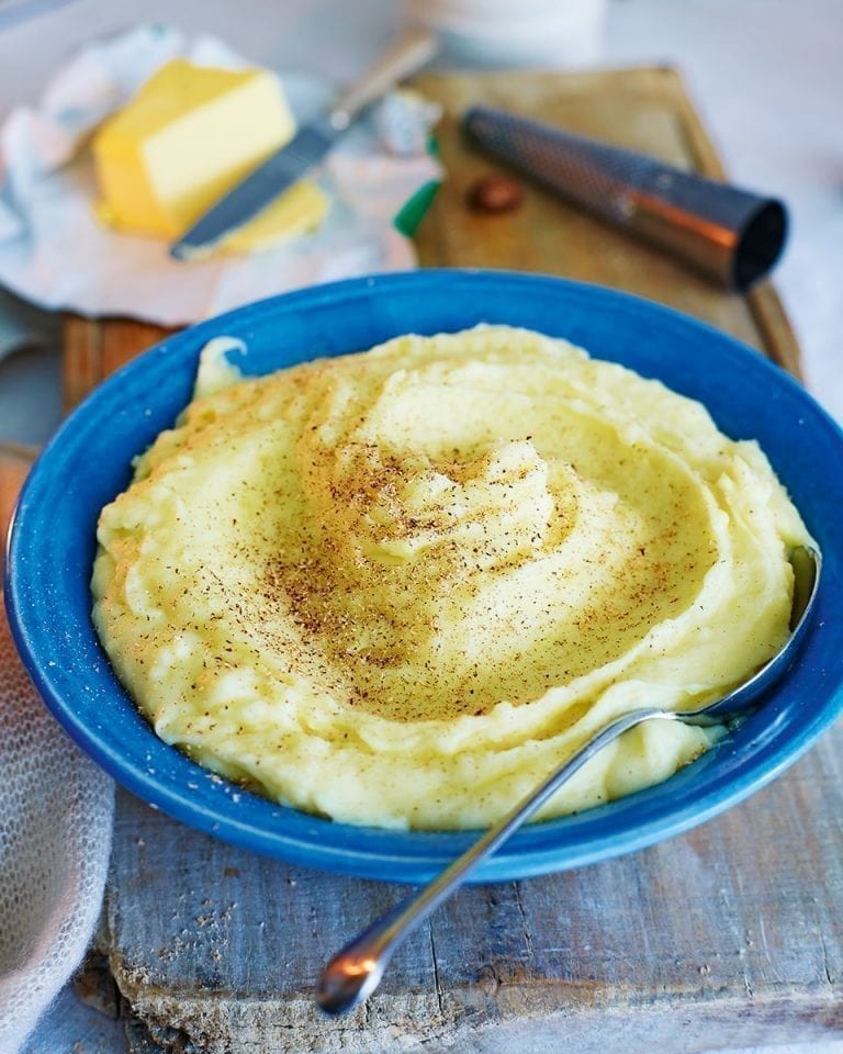 Creamy mashed potato with nutmeg