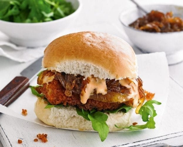 Chicken burgers with sweet onions