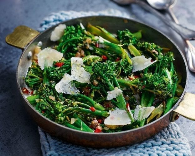 Broccoli with chilli and anchovies