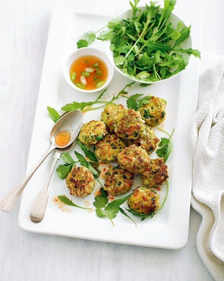 Easy Thai prawn cakes with dipping sauce and rocket salad