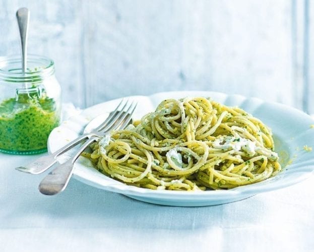 Vegan pesto spaghetti with lemon and courgettes