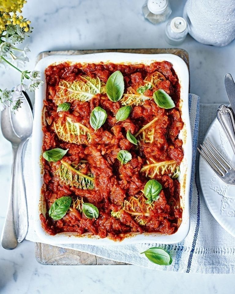 Stuffed cabbage rolls with tomato sauce