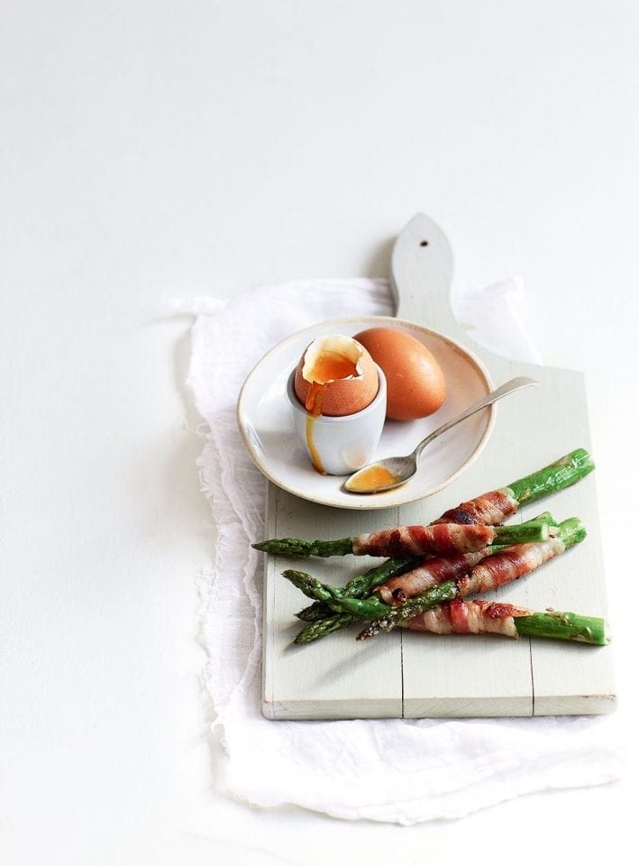 Eggs benedict delicious. magazine