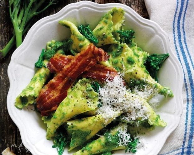 Pasta with broccoli pesto and pancetta
