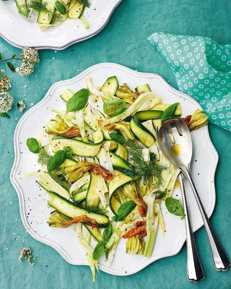 Marinated fennel and courgette salad with basil