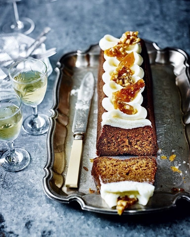 Salted honey cake with hazelnut brittle