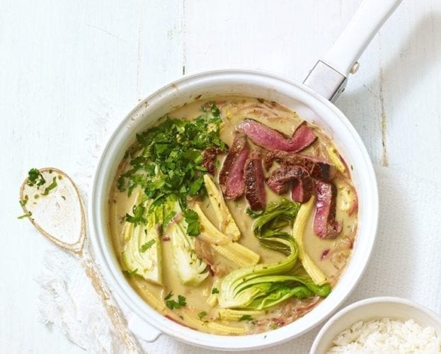 Thai green beef and veg curry