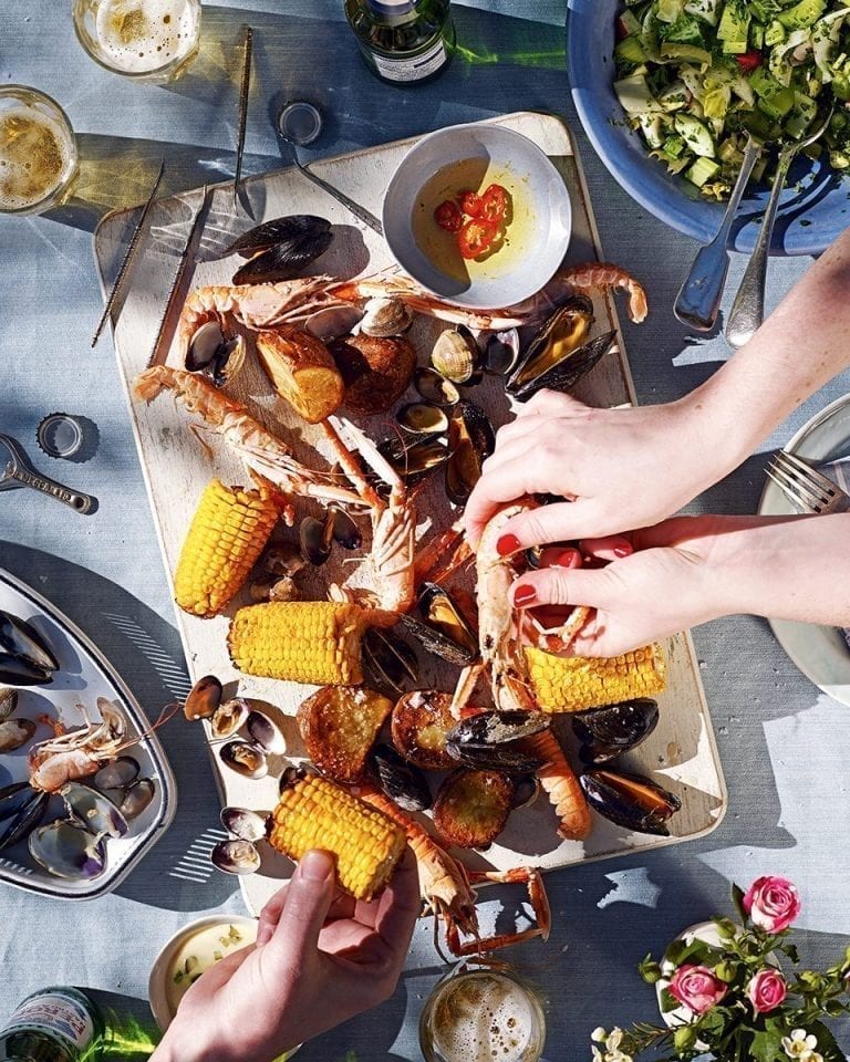 New England-style clambake