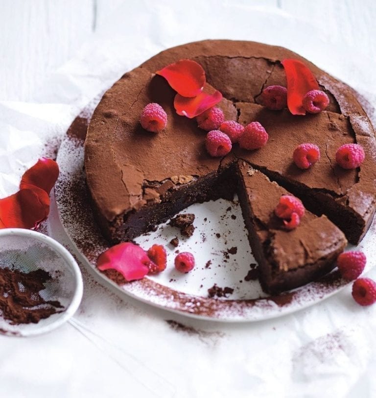 Flourless chocolate cake